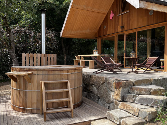 Chalet insolite et autonome de 8 personnes avec 4 chambres et 1 bain nordique